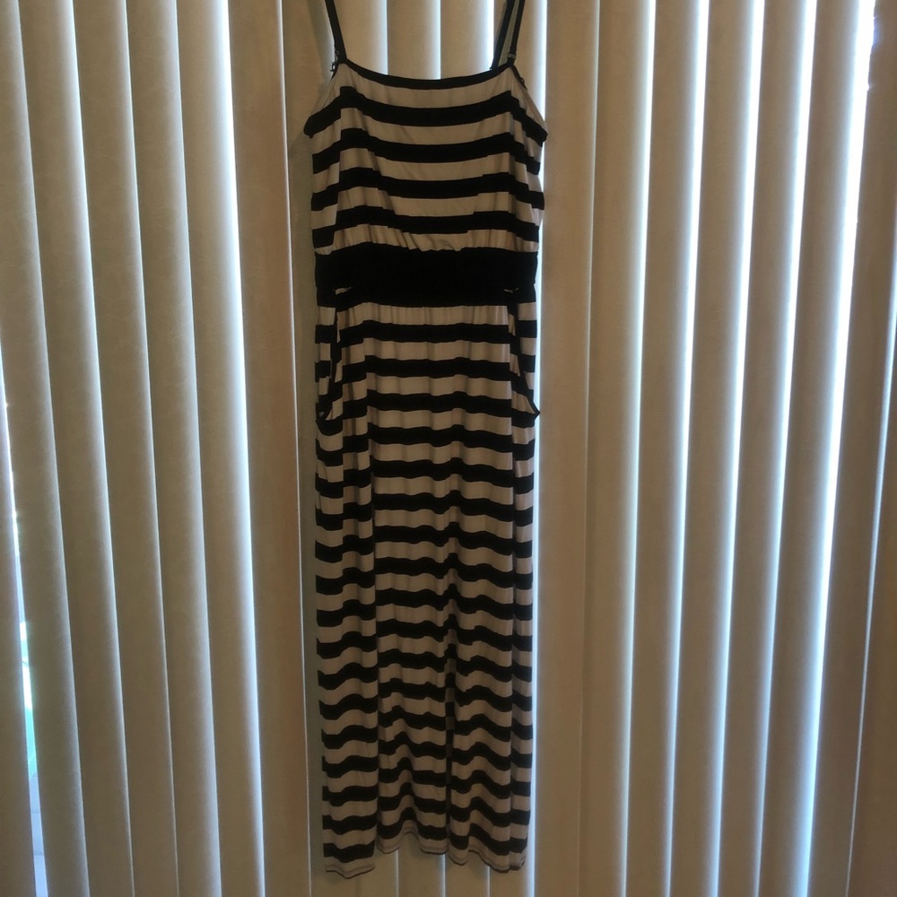 Striped strapless convertible dress